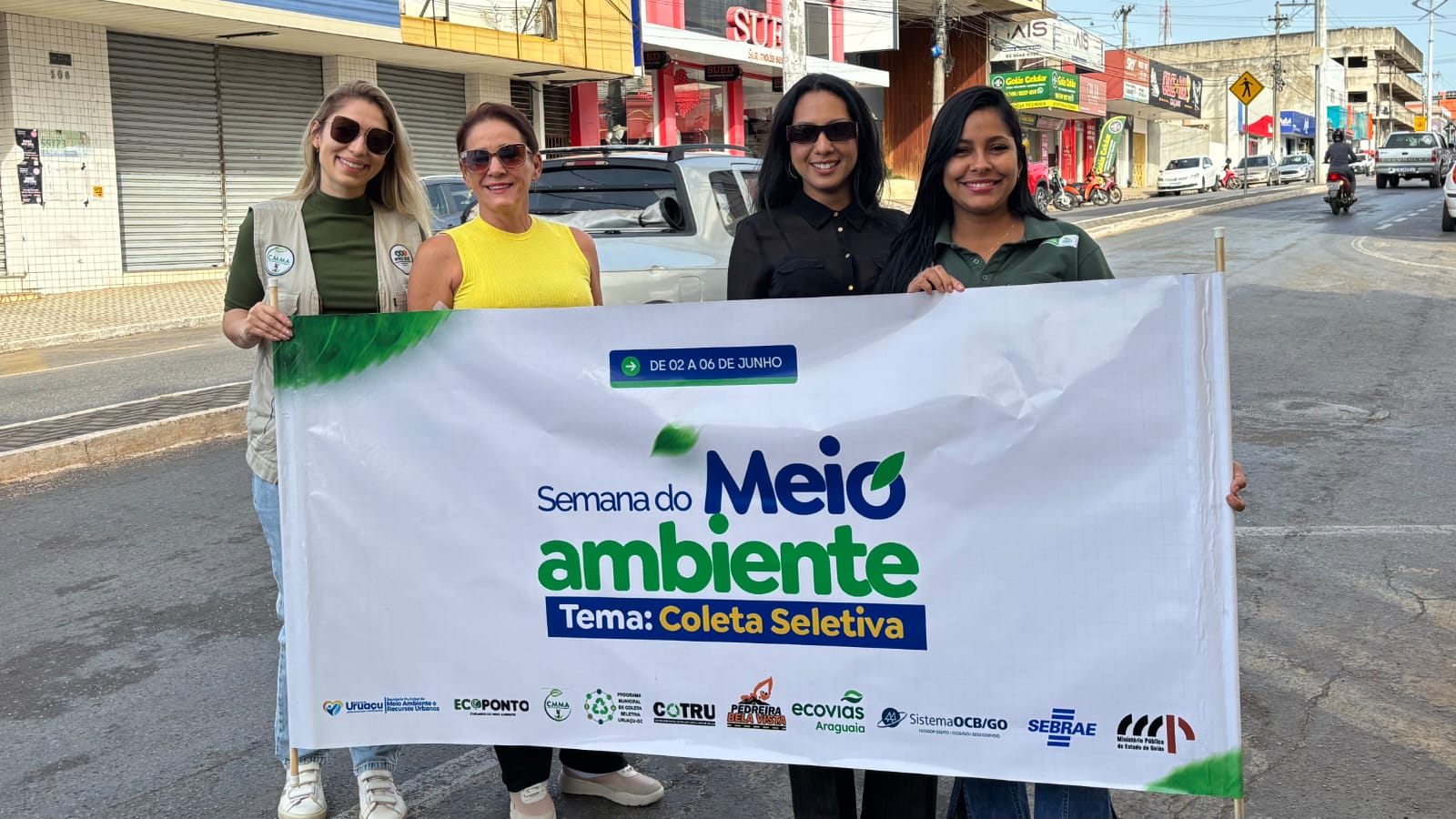 Blitz educativa na Semana do Meio Ambiente conscientiza motoristas sobre lixo e trânsito