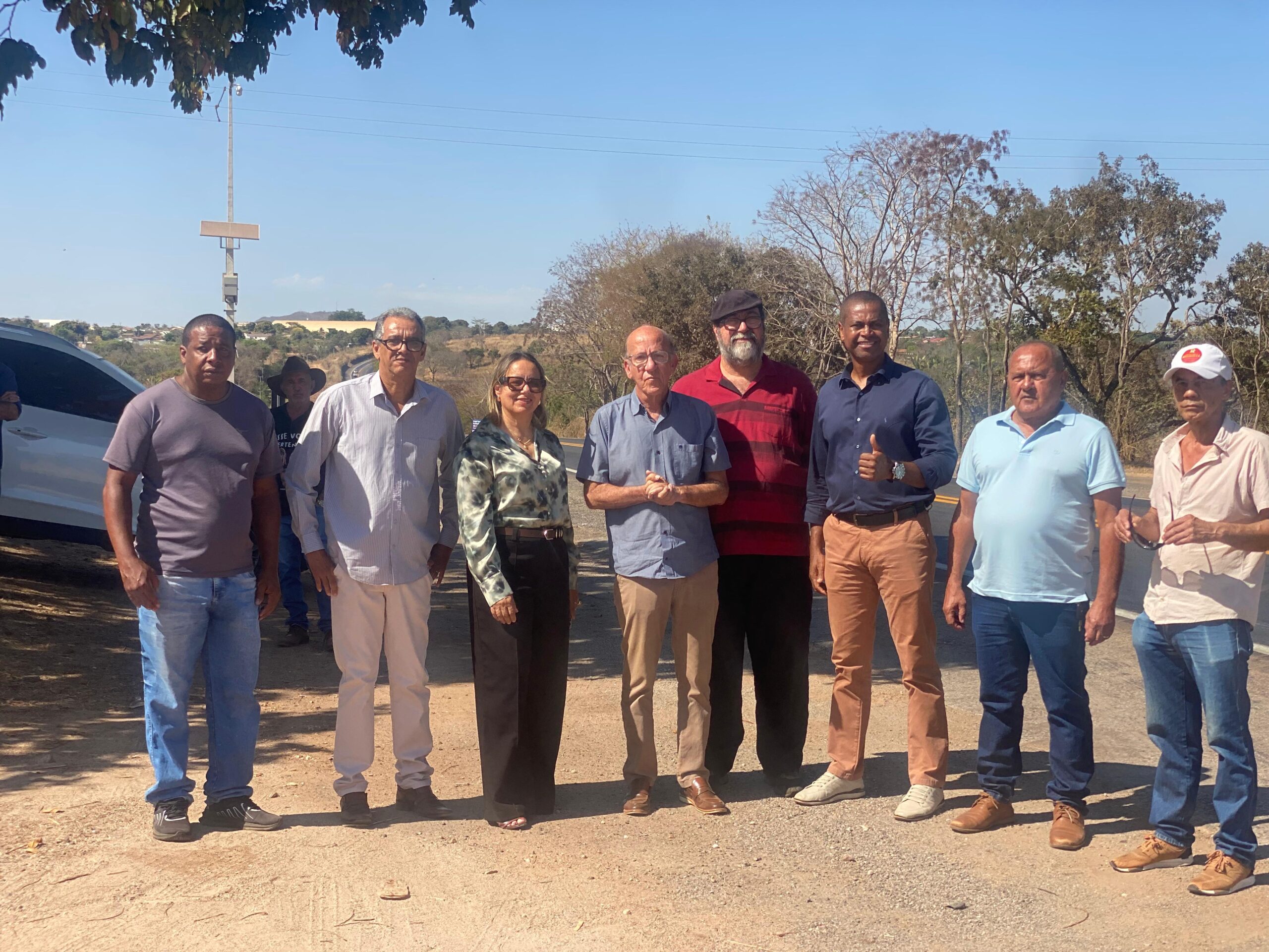 Prefeitura de Uruaçu reivindica viaduto ao deputado Rubens Otoni durante visita à BR-153