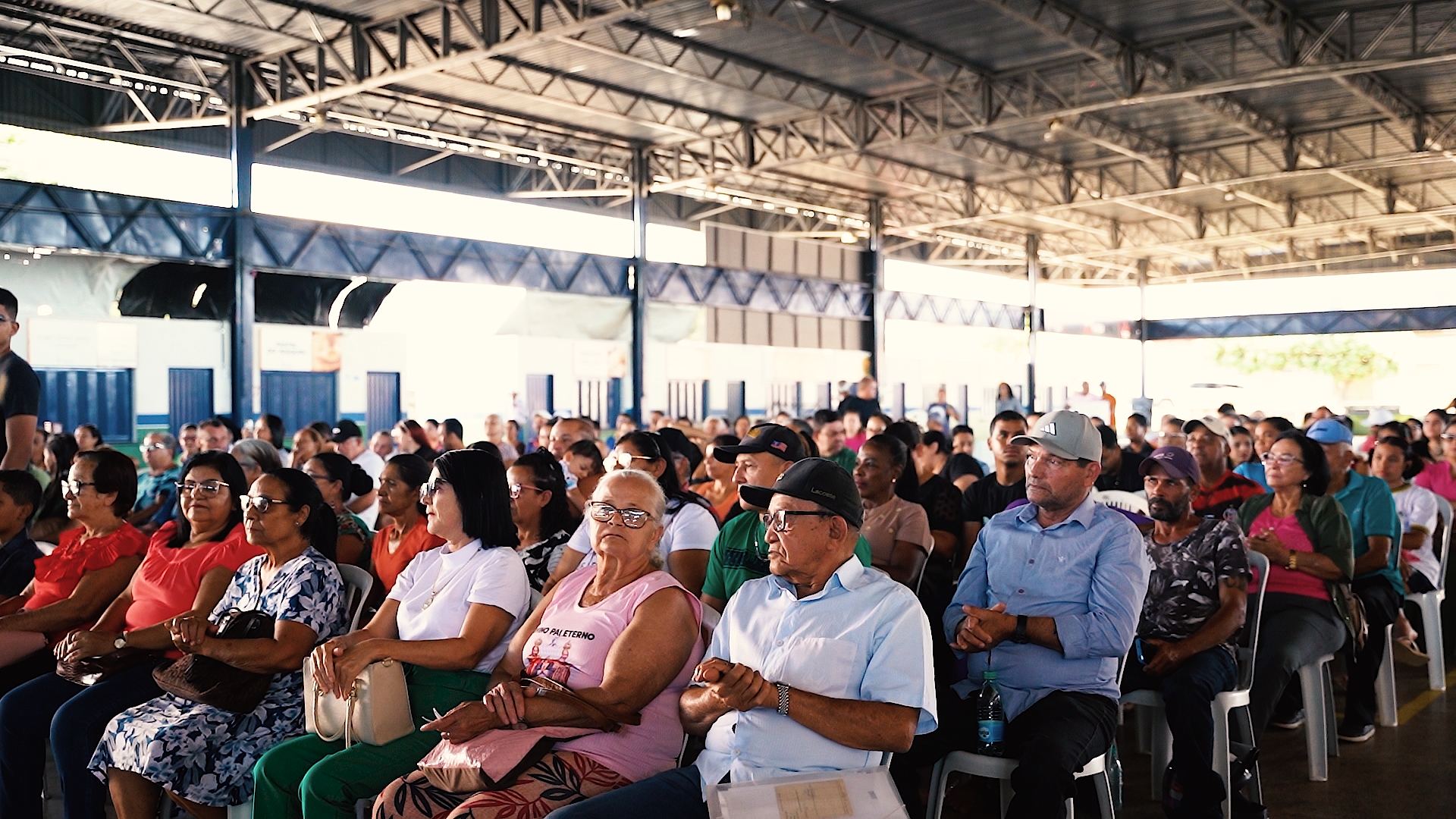 Uruaçu realiza entrega de escrituras e garante dignidade a famílias dos setores Oeste, Francisco Martins e Vila Dourada