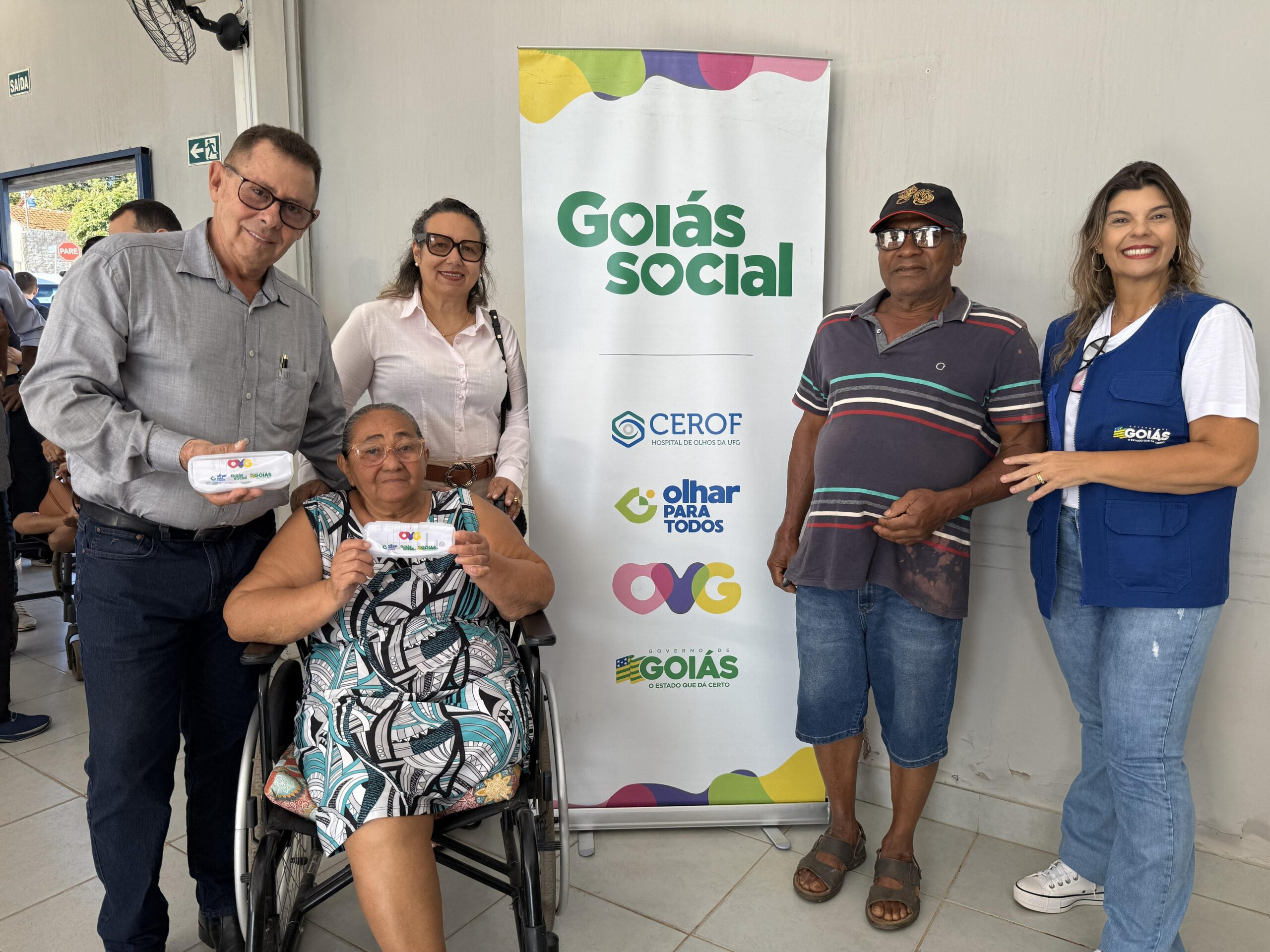 Mais de 700 óculos são entregues em Uruaçu por meio do programa Olhar Para Todos